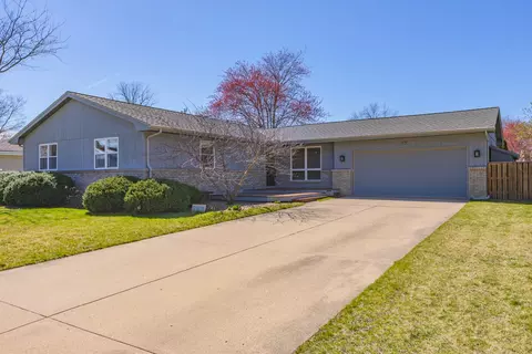 Exterior - 117 Cheltenham Dr, Normal, IL 61761 photo 2 of 14