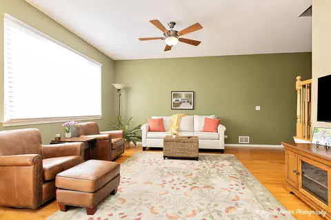 2905 Talaga Dr, Algonquin, IL 60102 photo 6
