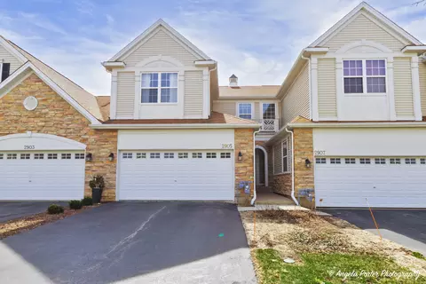 2905 Talaga Dr, Algonquin, IL 60102