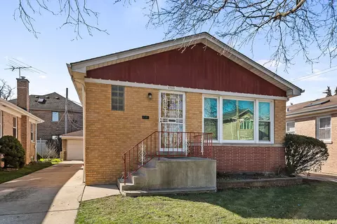 6709 W Dakin St, Chicago, IL 60634