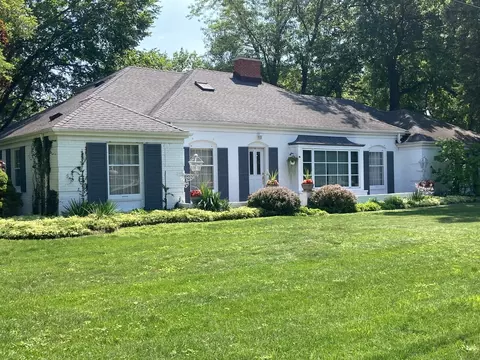 323 Hiawatha Trl, Wood Dale, IL 60191