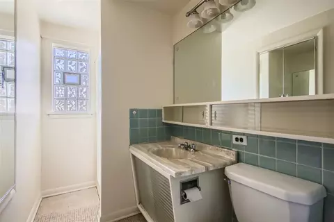 1224 E 85th Pl, Chicago, IL 60619 photo 3