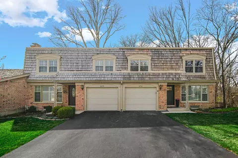 2 S702 Avenue Normandy W Ave, Oak Brook, IL 60523