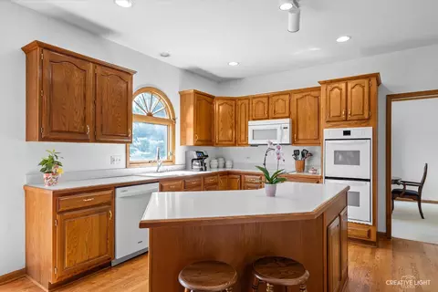 Kitchen - 23661 W Cotswald Dr, Plainfield, IL 60585 photo 2 of 3
