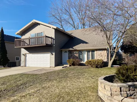 990 Butler Dr, Crystal Lake, IL 60014