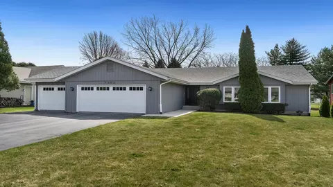 7303 Laurel Cherry Dr, Rockford, IL 61108