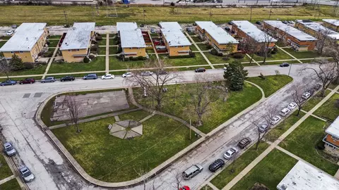 View/Area - 9660 Lois Dr #A, Des Plaines, IL 60016 photo 2 of 2