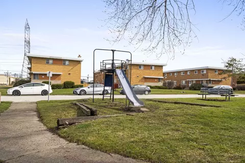 Exterior - 9660 Lois Dr #A, Des Plaines, IL 60016 photo 6 of 6