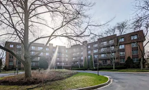 1175 Lake Cook Rd #209W, Northbrook, IL 60062