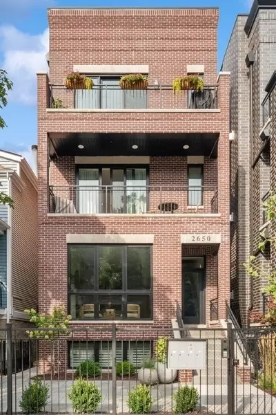 2650 N Racine Ave #2, Chicago, IL 60614