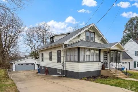 710 Assembly Pl, Dixon, IL 61021 photo 2