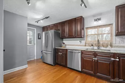 710 Assembly Pl, Dixon, IL 61021 photo 10