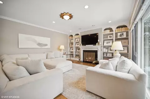 Living - 561 Drexel Ave, Glencoe, IL 60022 photo 6 of 9
