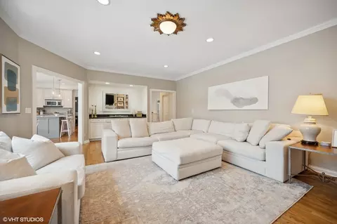 Living - 561 Drexel Ave, Glencoe, IL 60022 photo 5 of 9