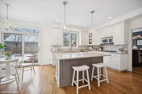 Kitchen - 561 Drexel Ave, Glencoe, IL 60022 photo 3 of 4