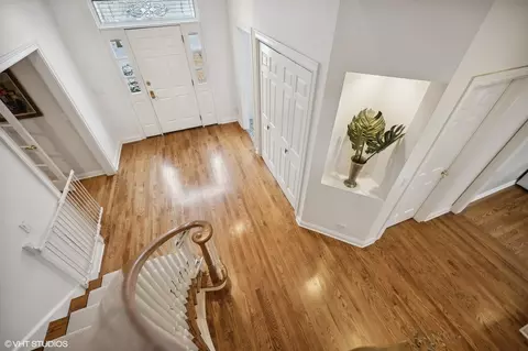 Entry Way - 561 Drexel Ave, Glencoe, IL 60022 photo 4 of 4