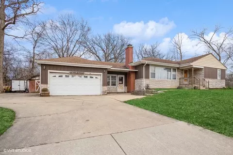 4 N N255 N Route 83, Bensenville, IL 60106
