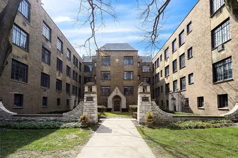 734 Noyes St #P2, Evanston, IL 60201