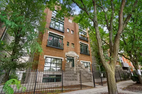 1339 N Mohawk St #2S, Chicago, IL 60610