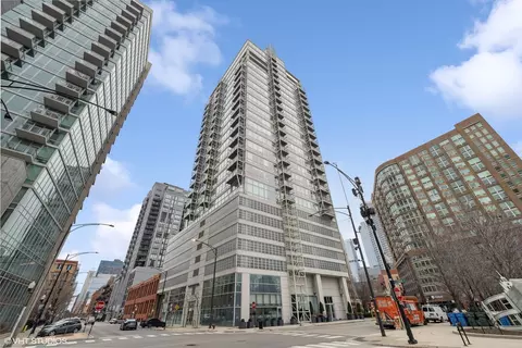653 N Kingsbury St #1506, Chicago, IL 60654
