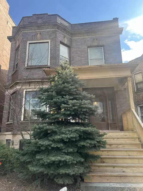 1263 W Foster Ave, Chicago, IL 60640