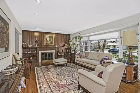 Living - 9237 Hamlin Ave, Evanston, IL 60203 photo 3 of 5