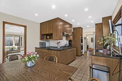 Kitchen - 9237 Hamlin Ave, Evanston, IL 60203 photo 3 of 3