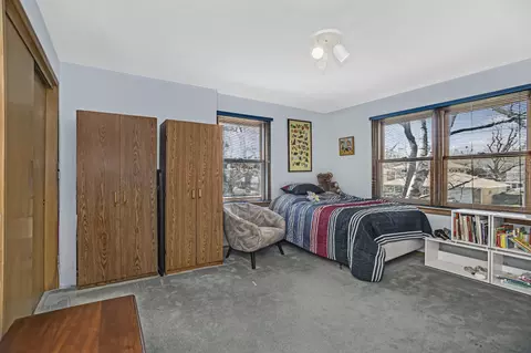 Bedroom - 9237 Hamlin Ave, Evanston, IL 60203 photo 4 of 5