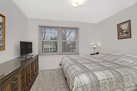 Bedroom - 9237 Hamlin Ave, Evanston, IL 60203 photo 3 of 5