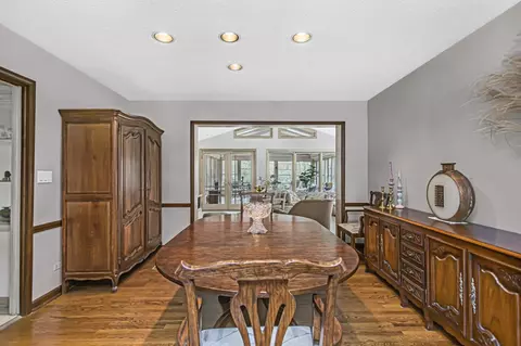 Dining - 9237 Hamlin Ave, Evanston, IL 60203 photo 3 of 3