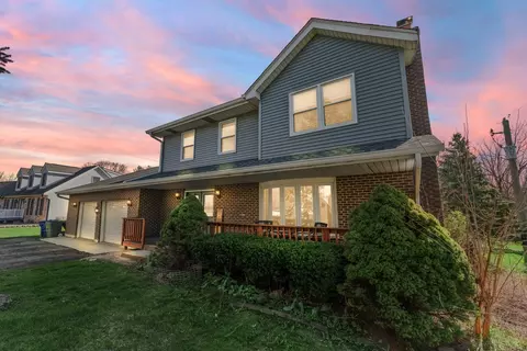 12231 W Warren Dr, Mokena, IL 60448