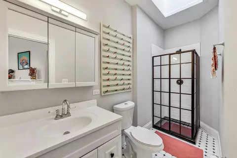 732 E 42nd St, Chicago, IL 60653 photo 22