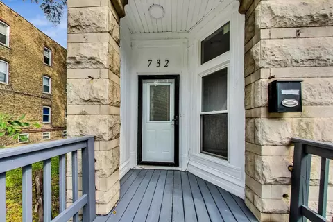 732 E 42nd St, Chicago, IL 60653 photo 3