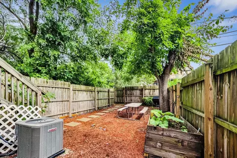732 E 42nd St, Chicago, IL 60653 photo 33