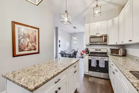 732 E 42nd St, Chicago, IL 60653 photo 12