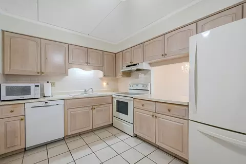6157 Willowhill Rd #B, Willowbrook, IL 60527 photo 7