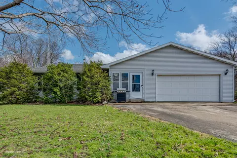 29611 SE Frontage Rd, Wilmington, IL 60481