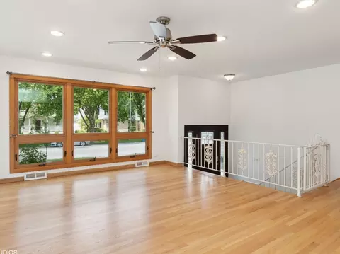 921 S Spring Rd, Elmhurst, IL 60126 photo 2