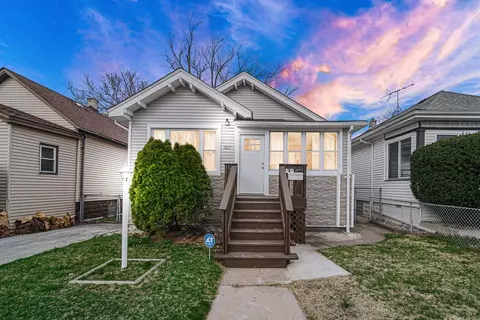 927 Becker St, Hammond, IN 46320