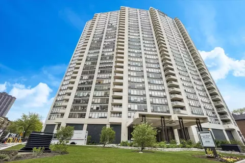 3930 N Pine Grove Ave #1902, Chicago, IL 60613