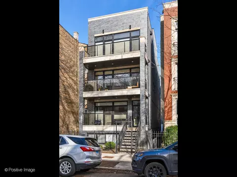 1075 N Paulina St #2, Chicago, IL 60622