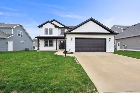 3805 Boulder Ridge Dr, Champaign, IL 61822