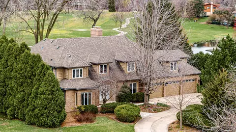 8606 Carriage Green Dr, Darien, IL 60561