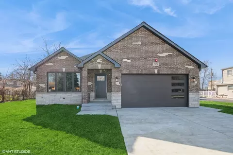 7924 S 87th Ave, Justice, IL 60458