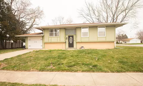 1301 N Jefferson Ave, Dixon, IL 61021