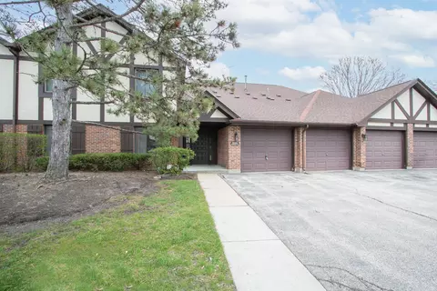 1044 Creekside Ct #1AR, Wheeling, IL 60090
