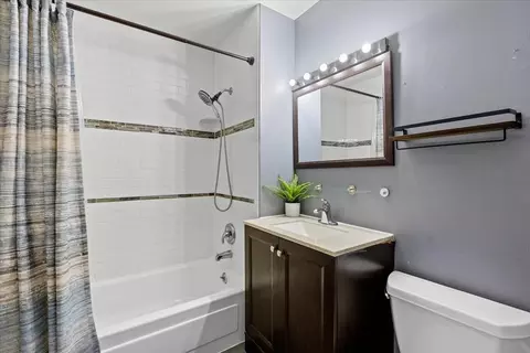 Bath - 2400 Algonquin Rd #18, Rolling Meadows, IL 60008 photo 1 of 1