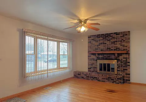 3704 Oriole Ln, Rolling Meadows, IL 60008 photo 3