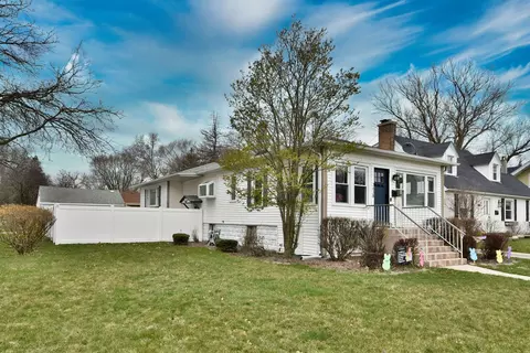 3438 Mccormick Ave, Brookfield, IL 60513