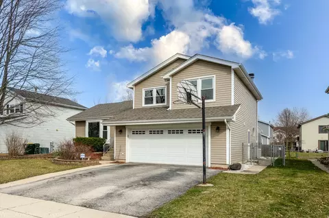 795 Galleon Ln, Elk Grove Village, IL 60007